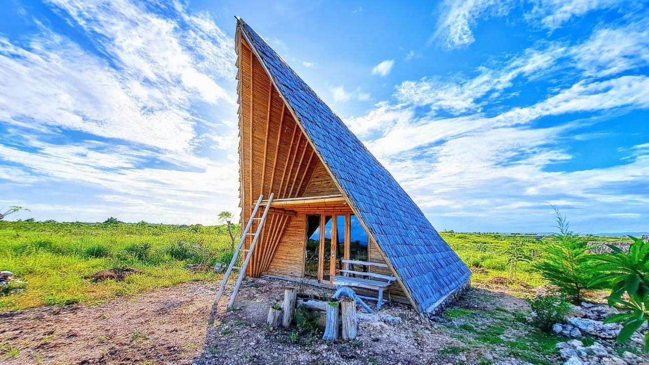 Hars Garden Sumba Hotell Waingapu Exteriör bild