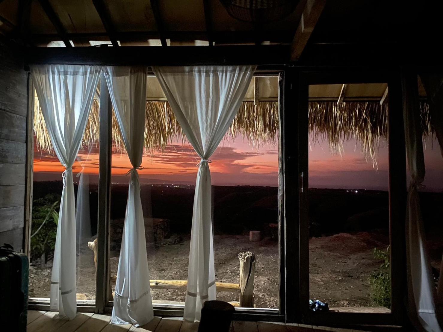 Hars Garden Sumba Hotell Waingapu Exteriör bild